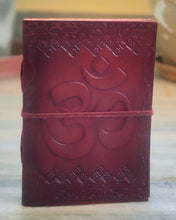 Load image into Gallery viewer, Refillable Leather Diary Journal