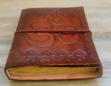 Load image into Gallery viewer, Handmade Leather Writing Journal