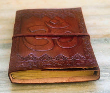 Load image into Gallery viewer, Refillable Leather Diary journal