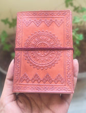 Load image into Gallery viewer, Refillable Small Leather Notebook