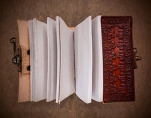 Load image into Gallery viewer, Vintage Leather Journal With Lock
