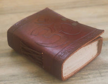 Load image into Gallery viewer, Handmade Leather Diary With Lock
