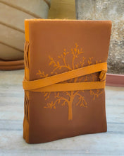 Load image into Gallery viewer, Handmade Leather Gift
