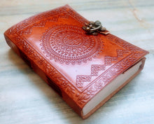 Load image into Gallery viewer, Leather Diary Journal With Lock
